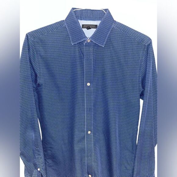 Banana Republic Men’s Non-Iron Tailored Slim Fit Dress Shirt Size M 15-15 1/2 - Picture 2 of 8